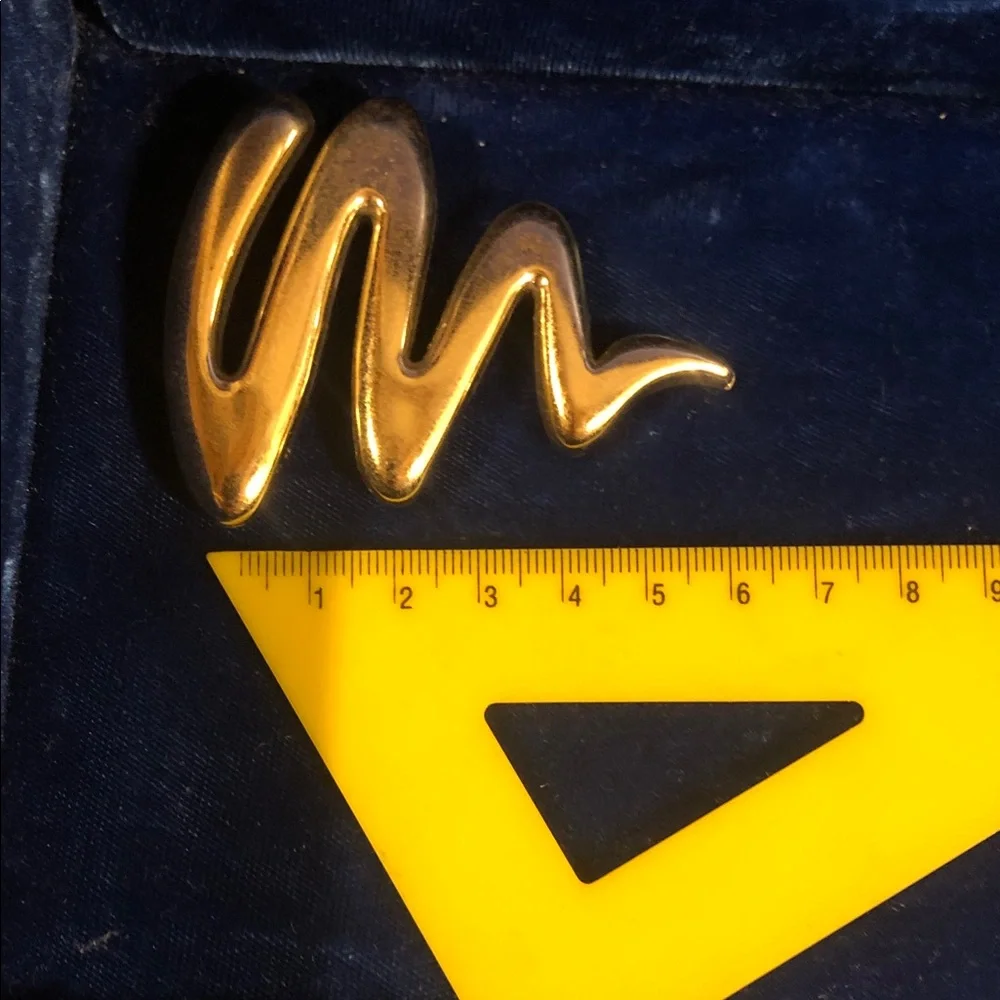 ⚡️Gold Zigzag Abstract Pin - Gold Tone